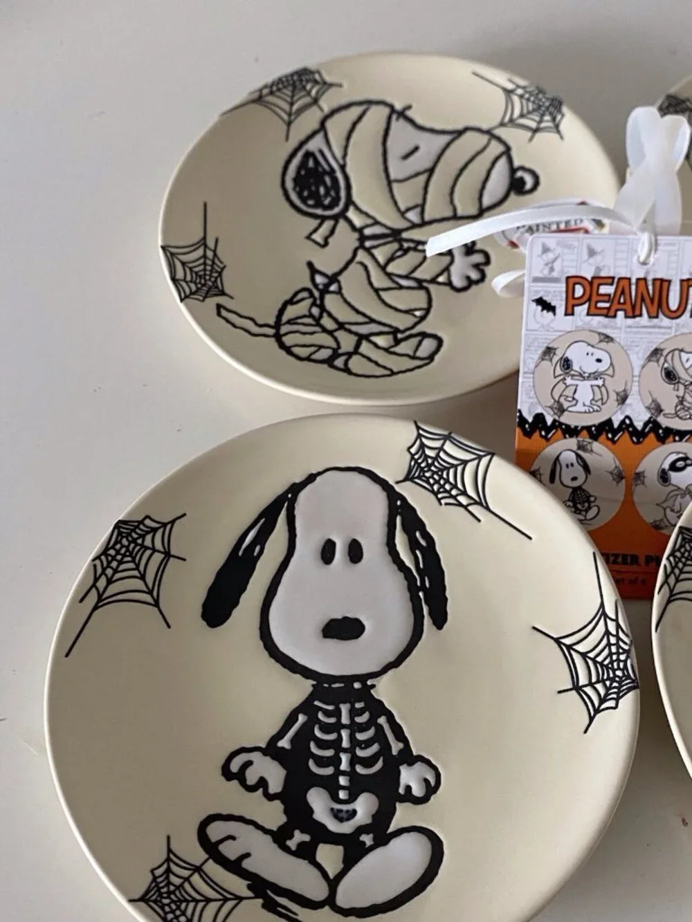 Set Of 4 Peanuts Snoopy Halloween Costumes 6